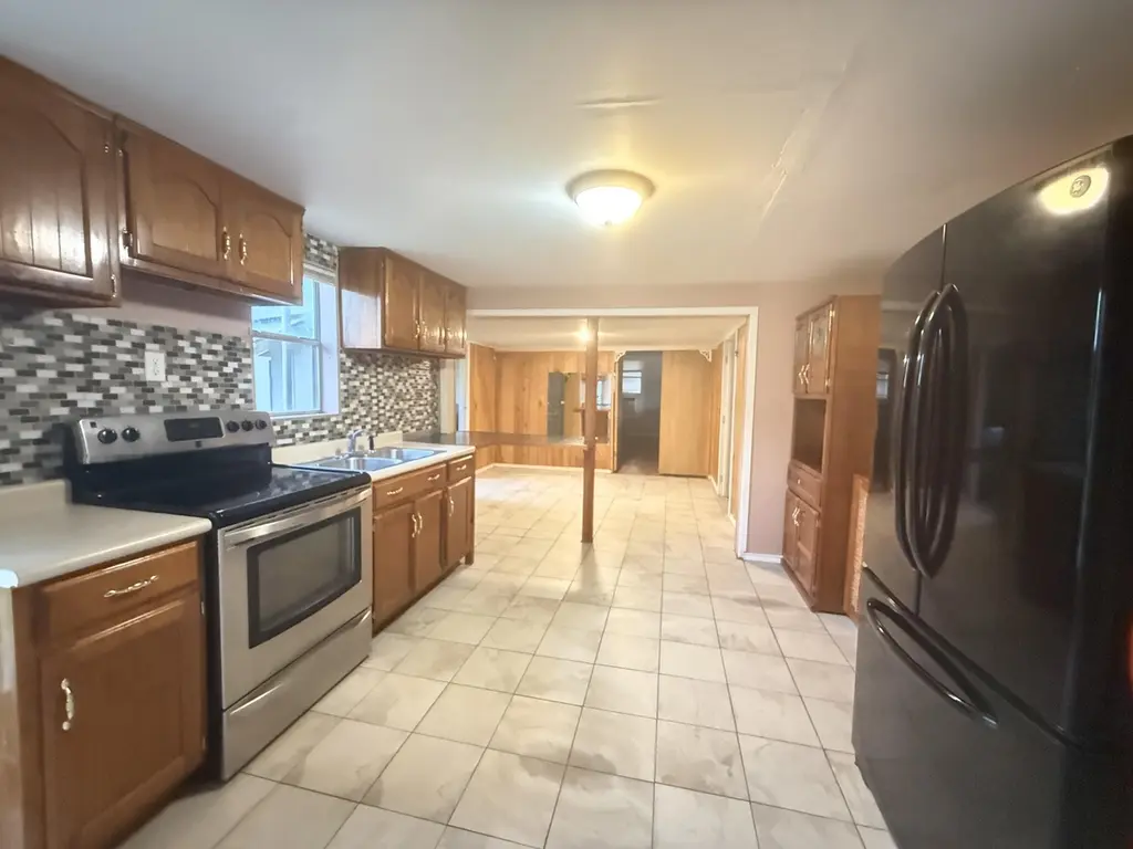 201 W Avenue W