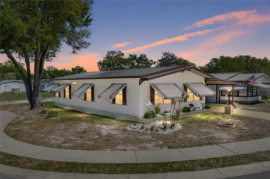 5556 Riviera Dr