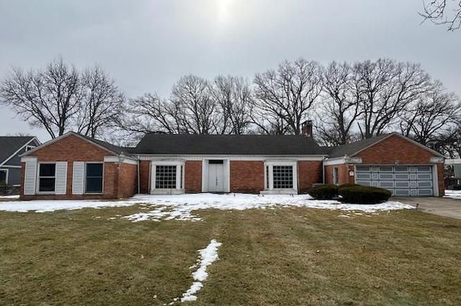 2001 W 64th Pl