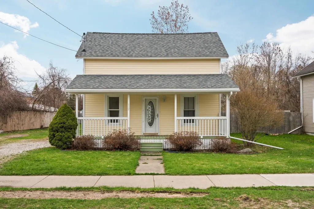 117 Rivershore Dr