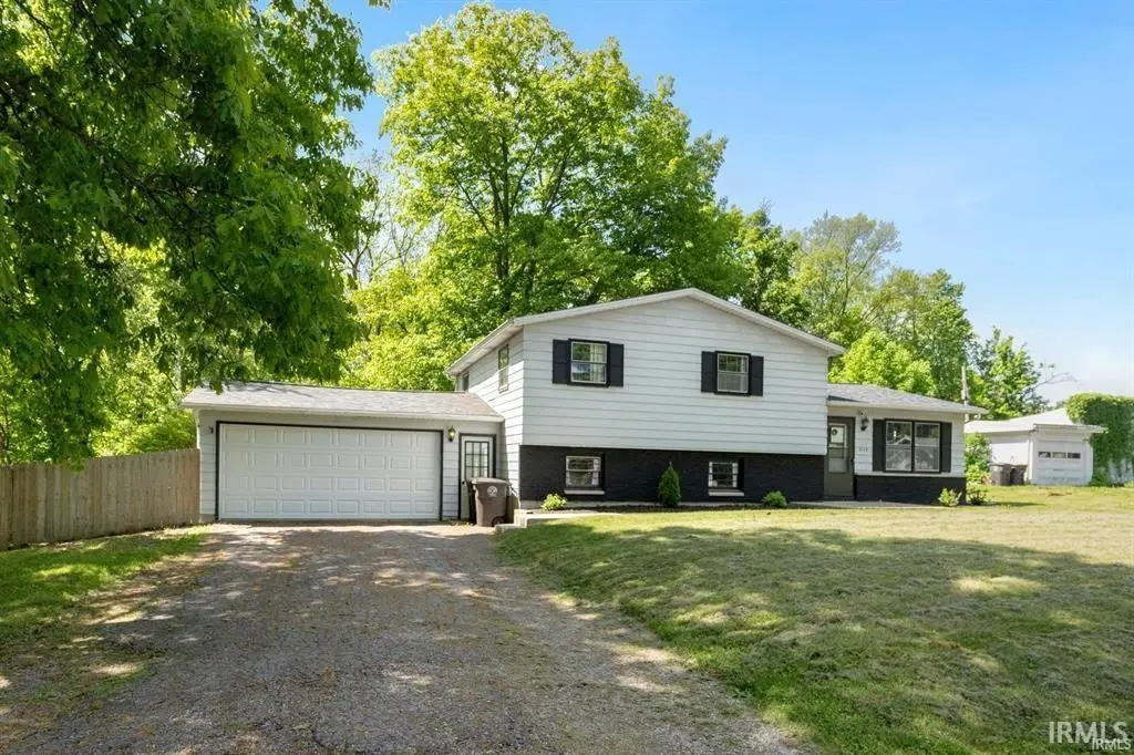 2115 Graham Dr