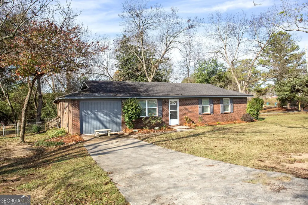 3 Cottonhill Rd