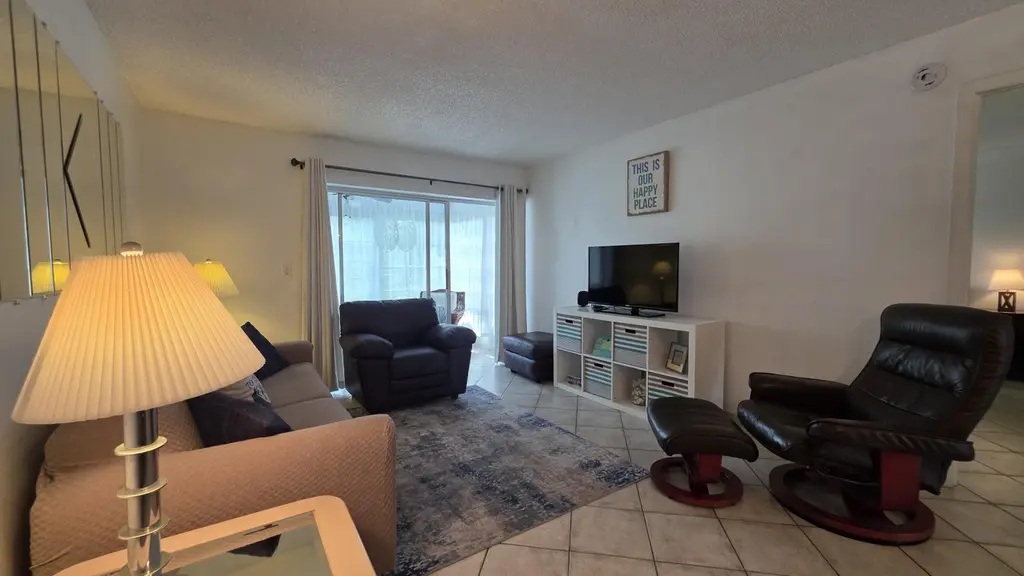 2900 NW 46th Ave #213