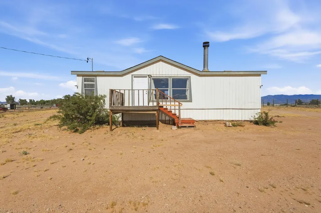 8 Lavanda Ln