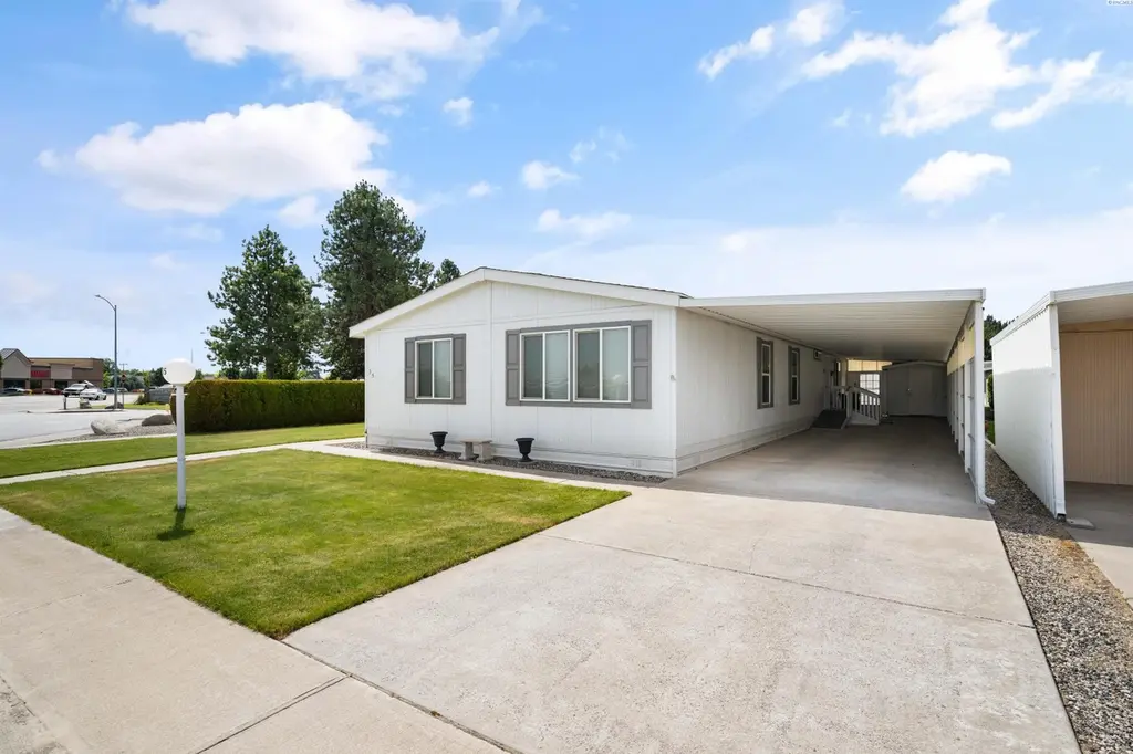 312 S Columbia Center Blvd #35 Blvd #35