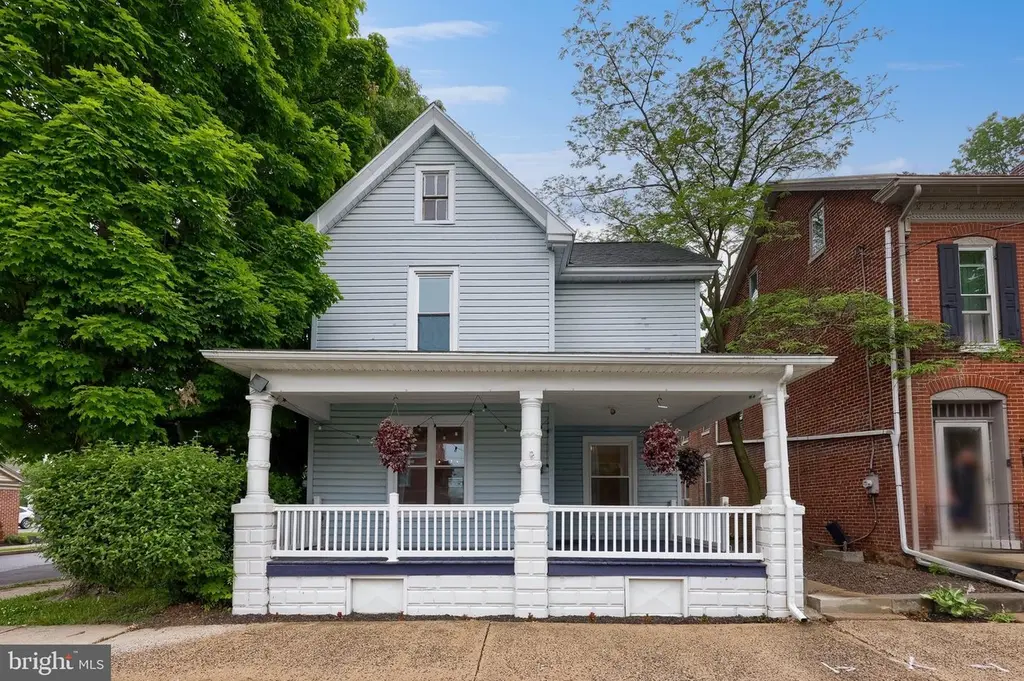 433 Main St