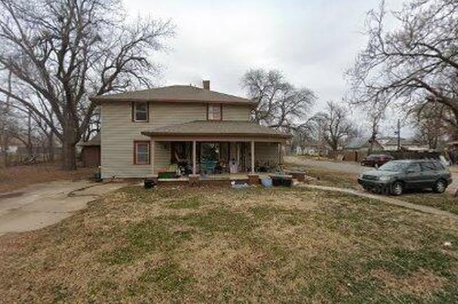 2024 E Elm Ave