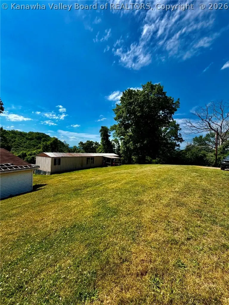 70 Shoshoni Ln