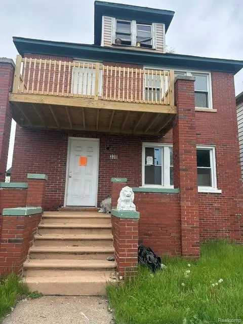 338 Richter St