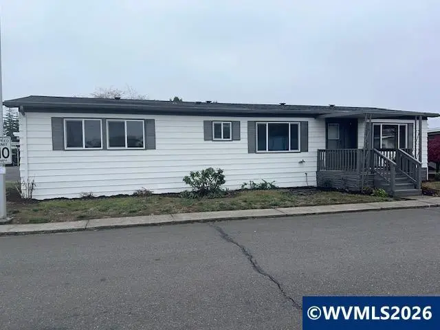 5422 Portland Rd NE #80