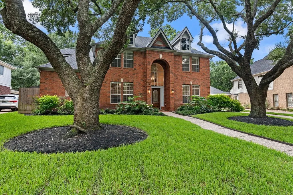 16027 Winchmore Hill Dr