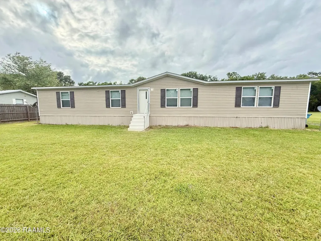 1075 Percy Rd