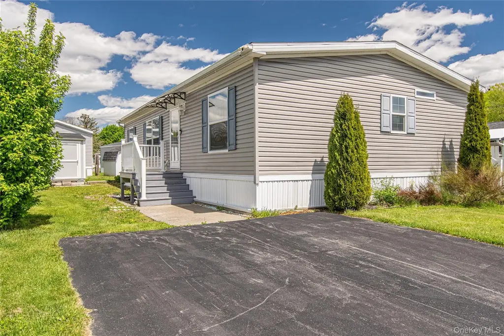 110 Gina Dr