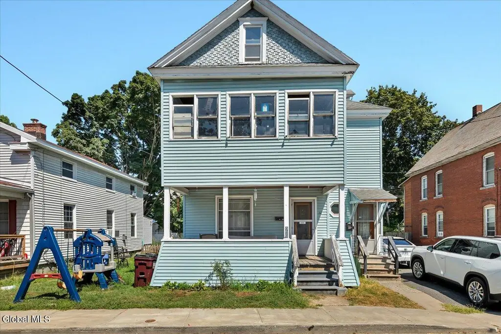 24 Green St