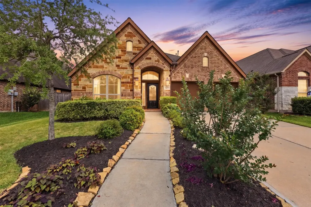 2627 River Run Rd