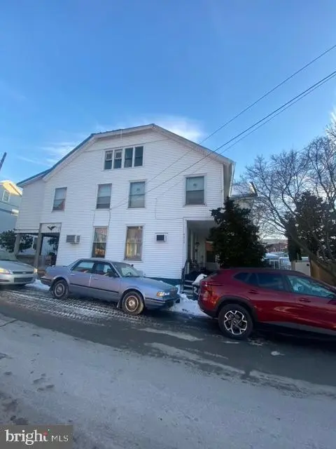 216 North St
