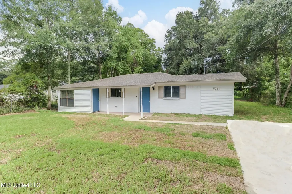 511 E Old Pass Rd