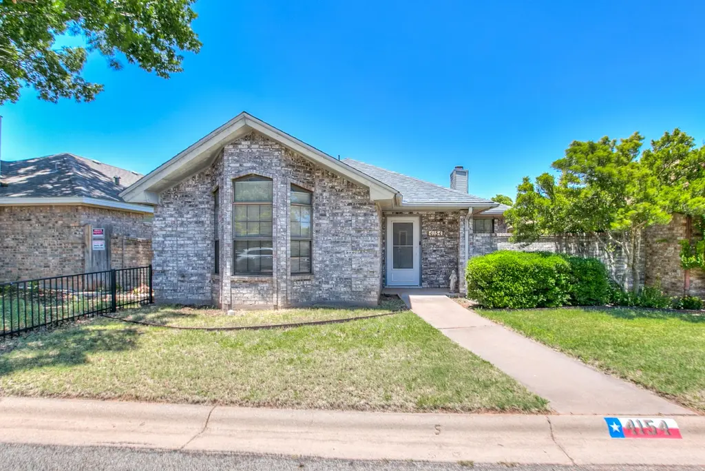 4154 Laurel Oak Dr