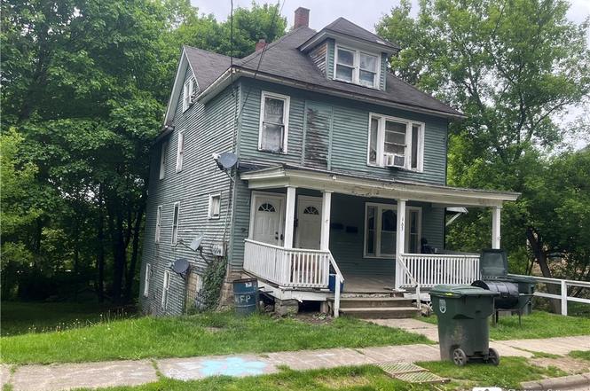 163 Barrows St