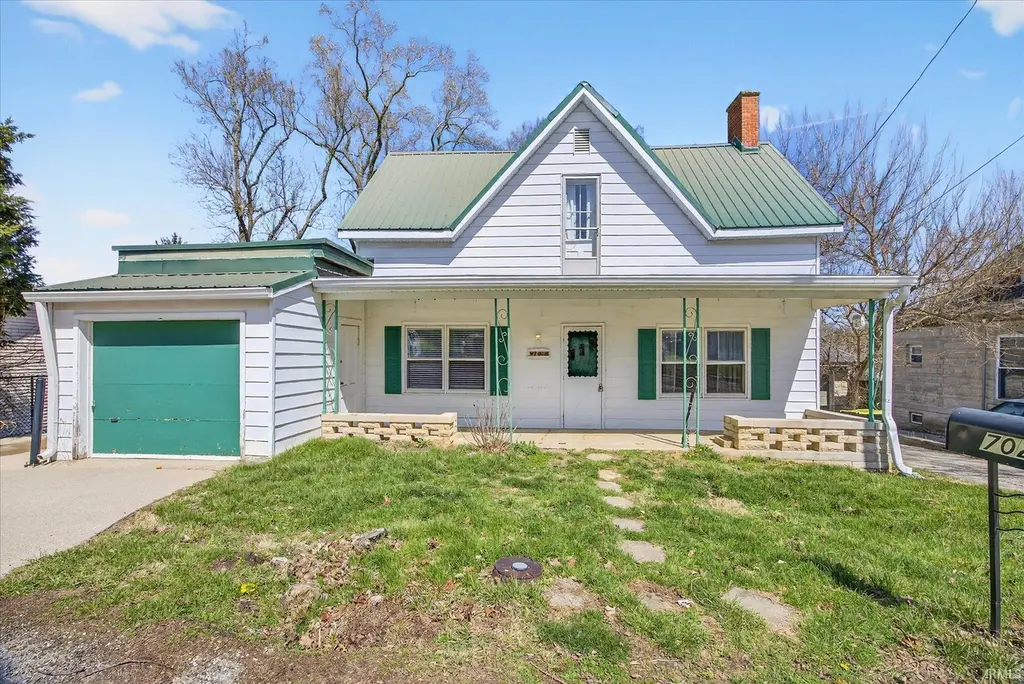 702 W Association St