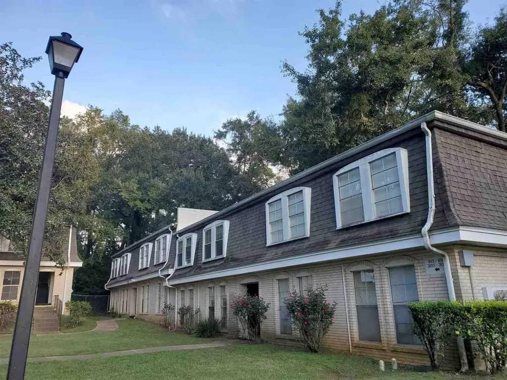 2020 Continental Ave #105