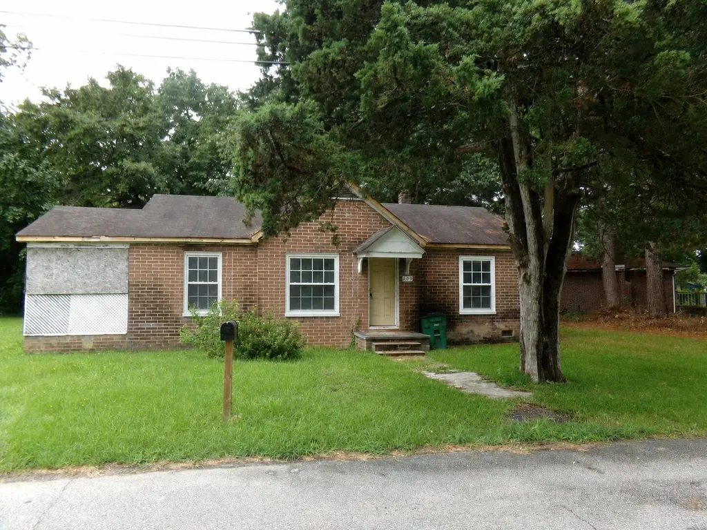 409 Munnerlyn St