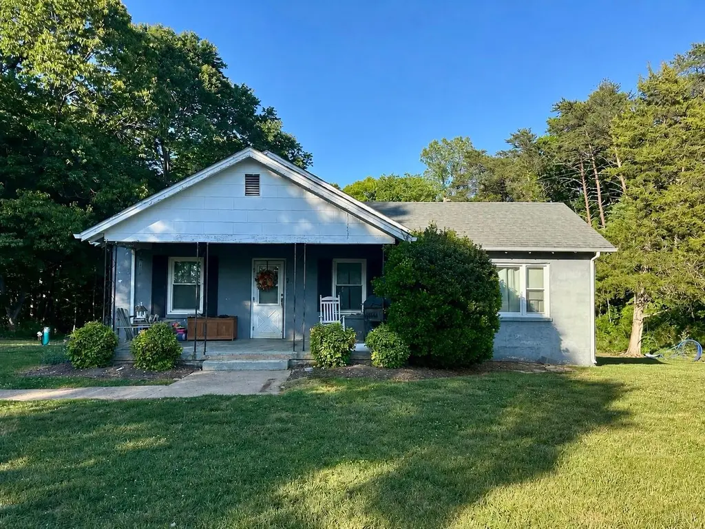 4604 Swingning Bridge Road Rd