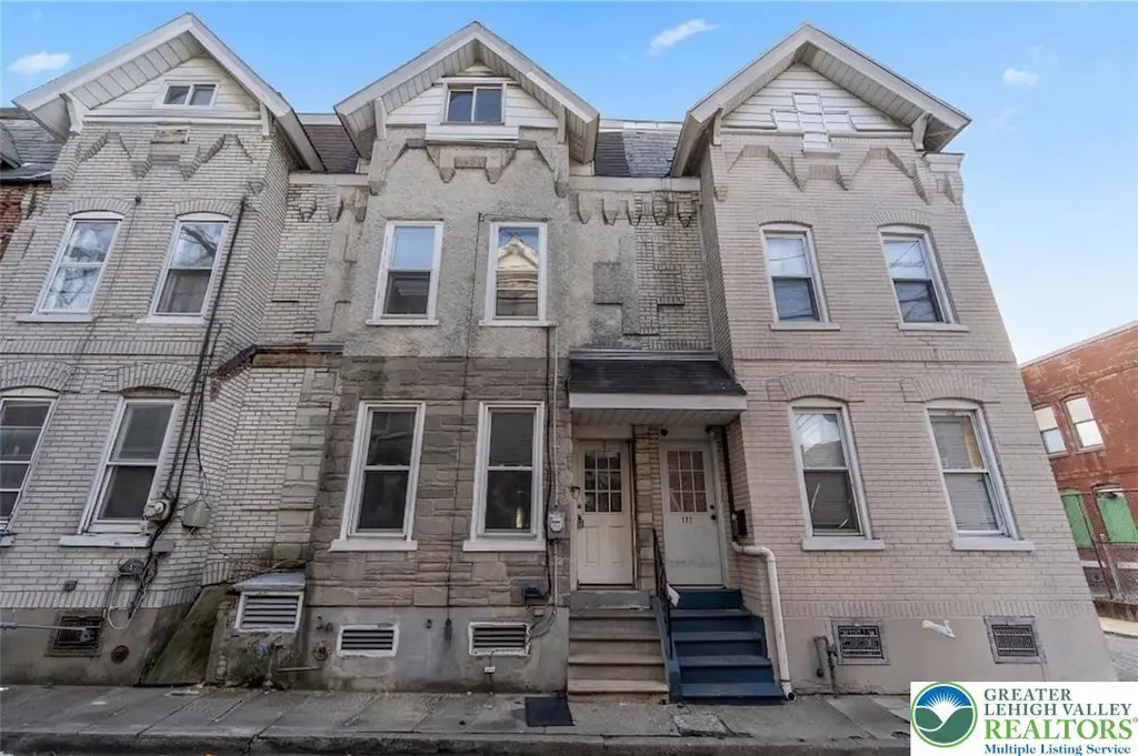 120 N Poplar St