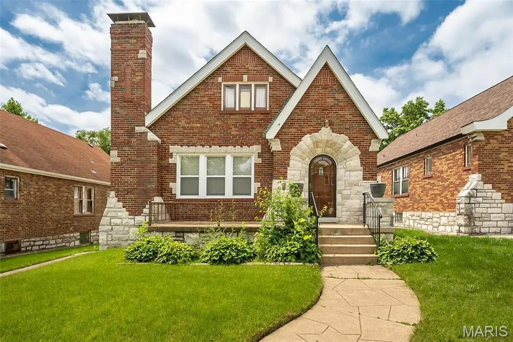 1620 Grape Ave