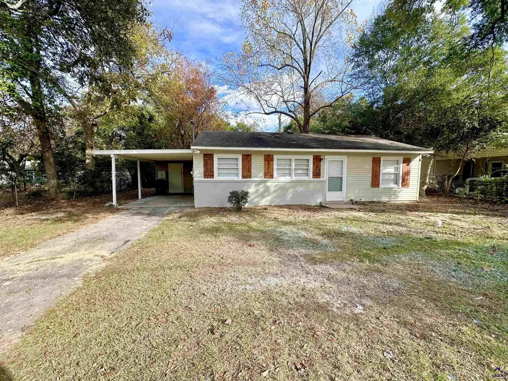 108 Smith Pl