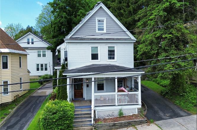 68 Alexander St