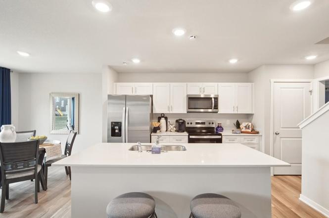 513 Kinley Dr