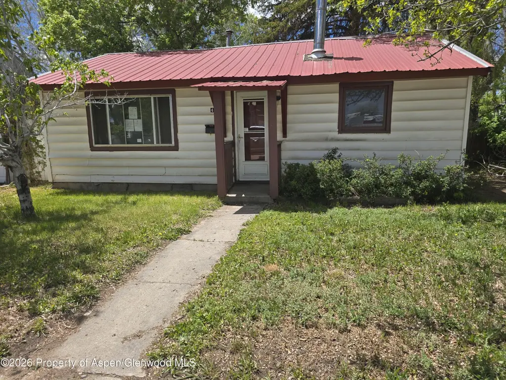 430 School St