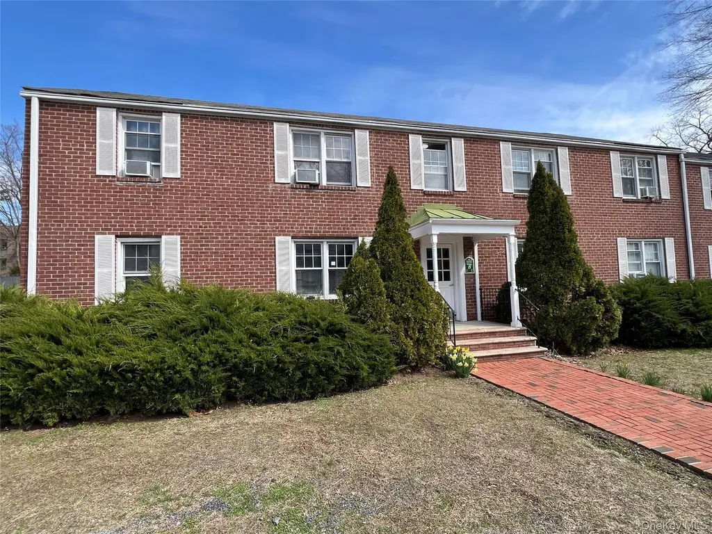 101 Carpenter Ave Unit 1B
