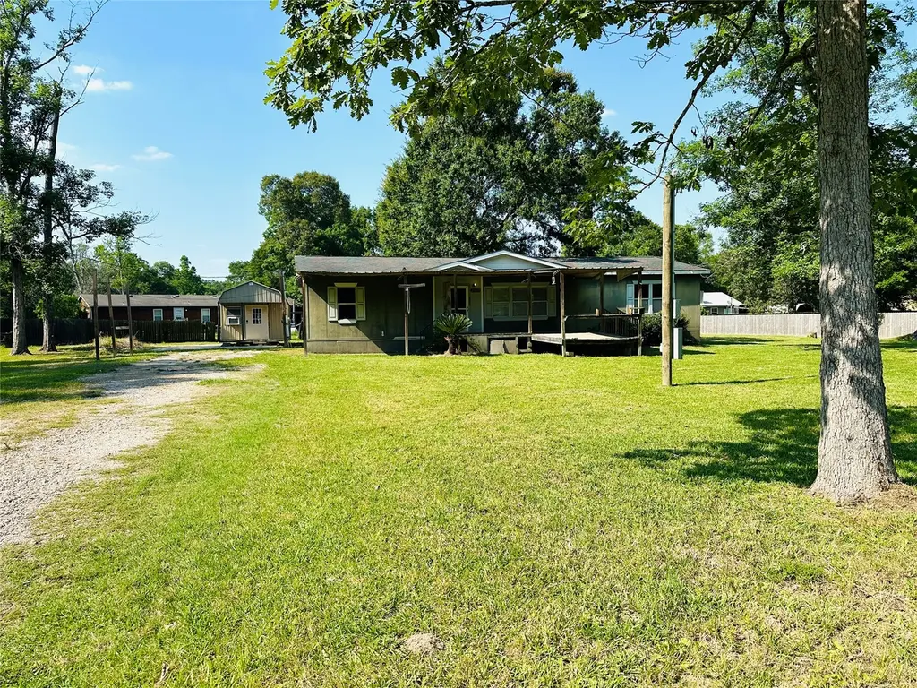 27607 County Road 3744