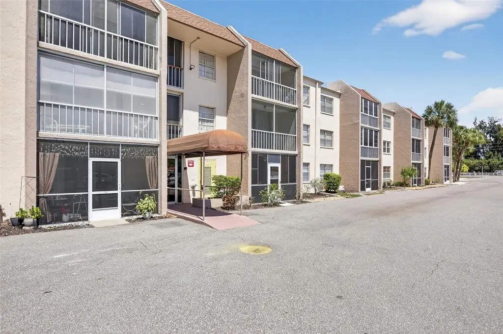 519 Albee Farm Rd #214