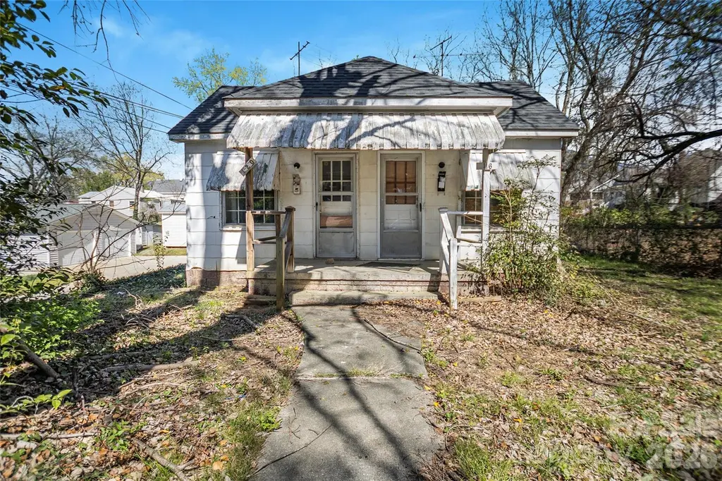 120 W Steele St