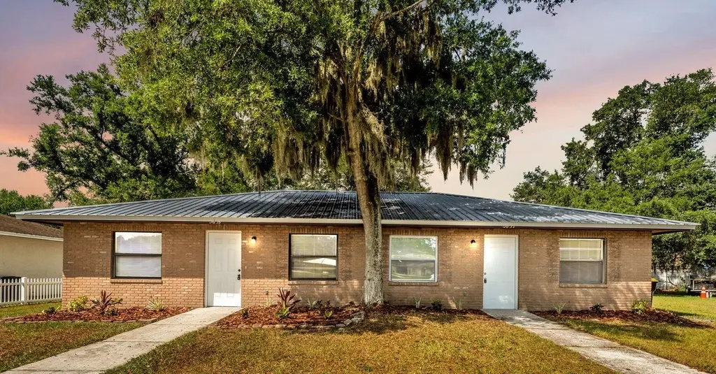 5637 Cherry Wood Cir