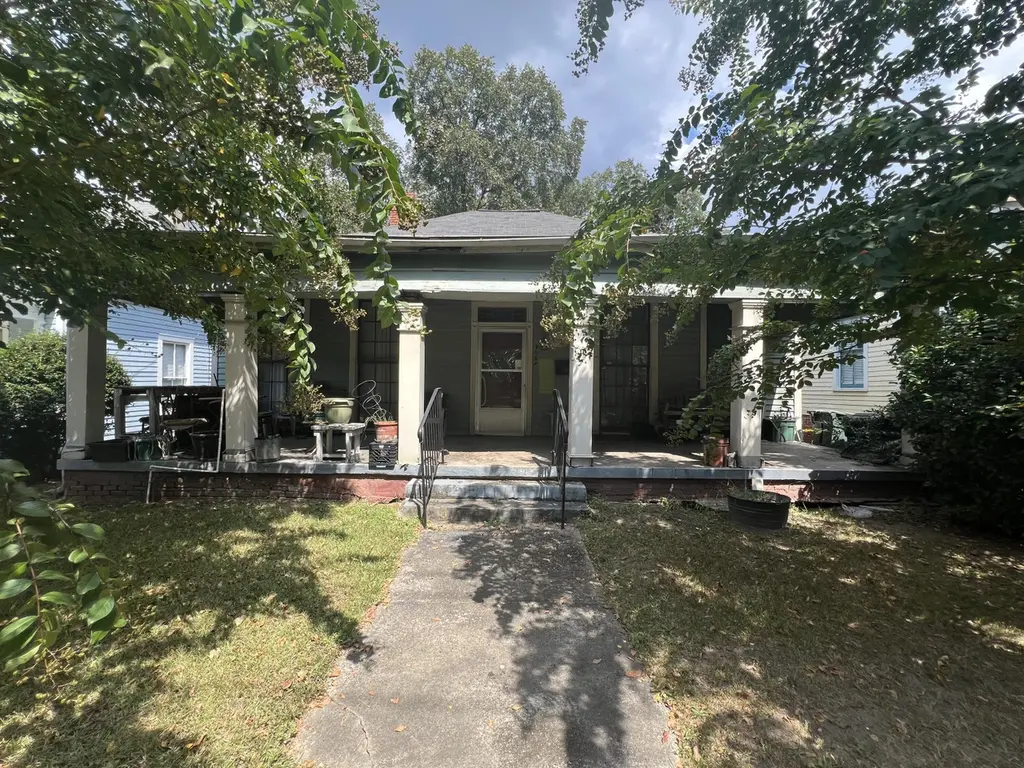 1661 Lawton Ave Ave