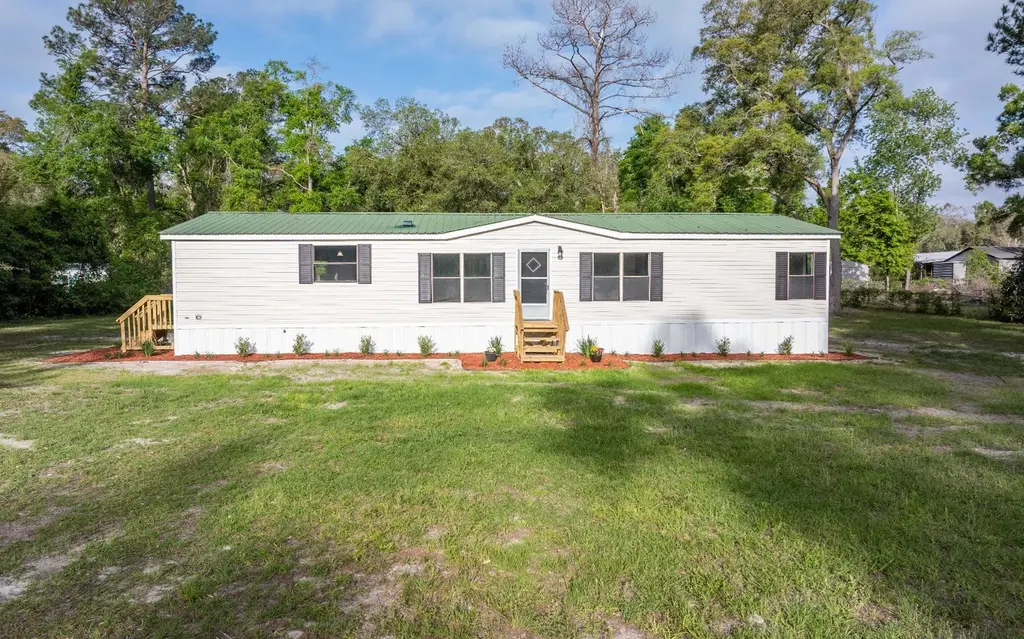 152 SW Kimdale Loop