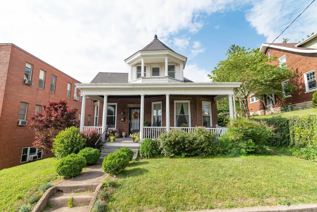 306 E Pike St