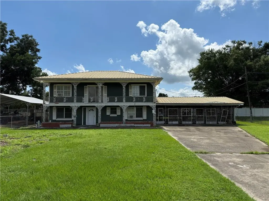 652 Central Ave