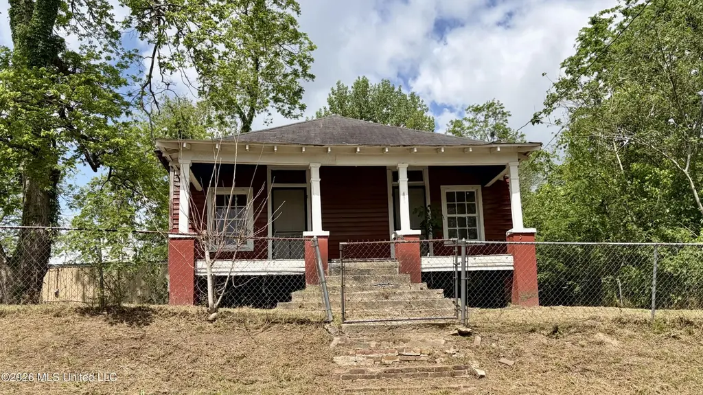 410 Farmer St