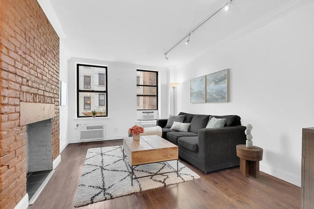 237 E 24th St Unit 3-E