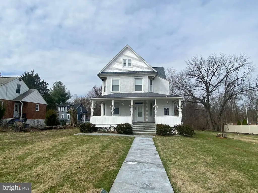 1922 N Forest Park Ave