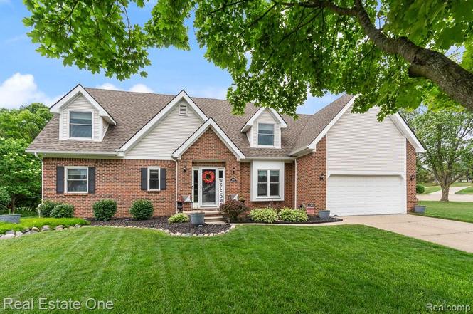 1043 Ridgeview Cir