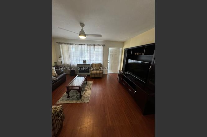 221 Kent M #221