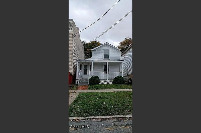 252 Yates St