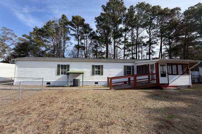 1935 Quail Roost Dr SW