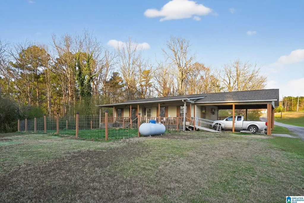 33 Helens Rd